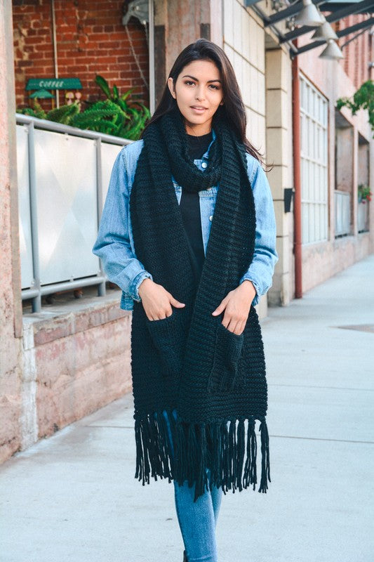 Black Chunky Pocket Tassel Scarf